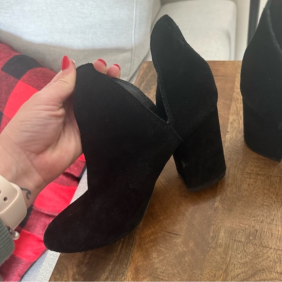 Steve Madden Women Rookie Bootie Black Suede Pull On Size 6 - Picture 6 of 11